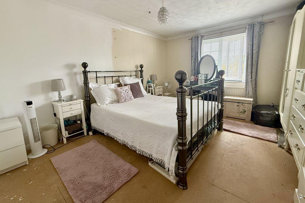 House in Tonbridge - More