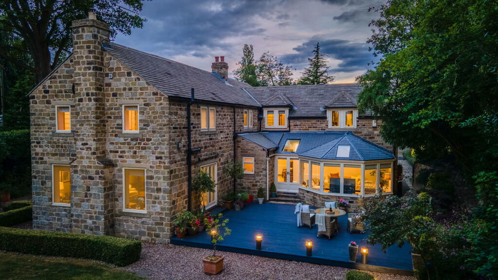 Sycamore House, Woolley, WF4 2JY photo 2