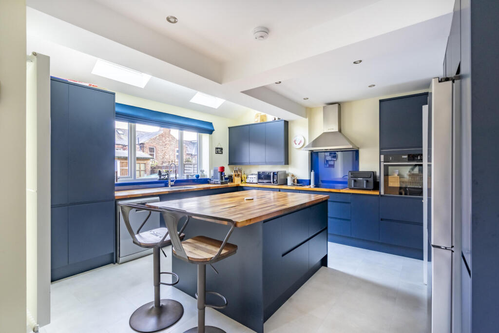 4-bed semi-detached on New Lane, York, £495,000