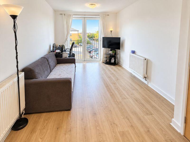 Apartment in Southall - View 2