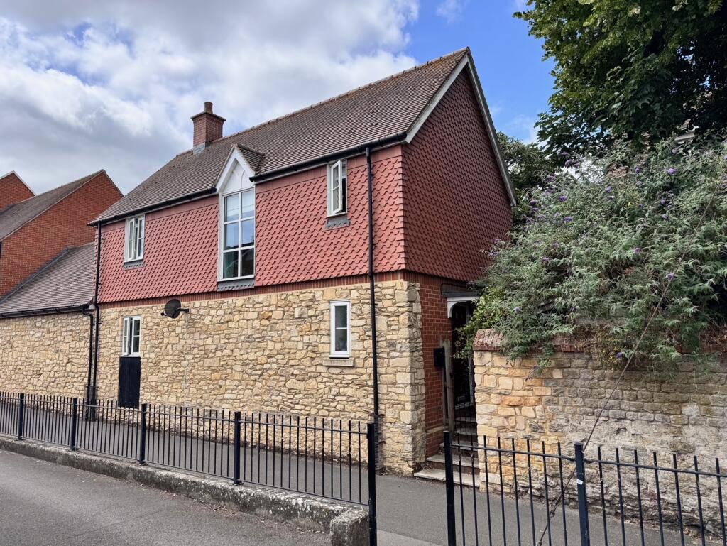 3-bed other on St. Mary's , Wantage, OX12, £192,500