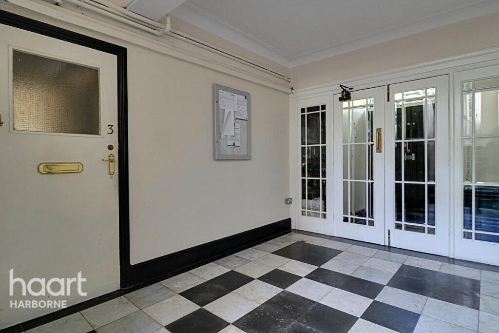 Apartment in Birmingham, West Midlands - View 2