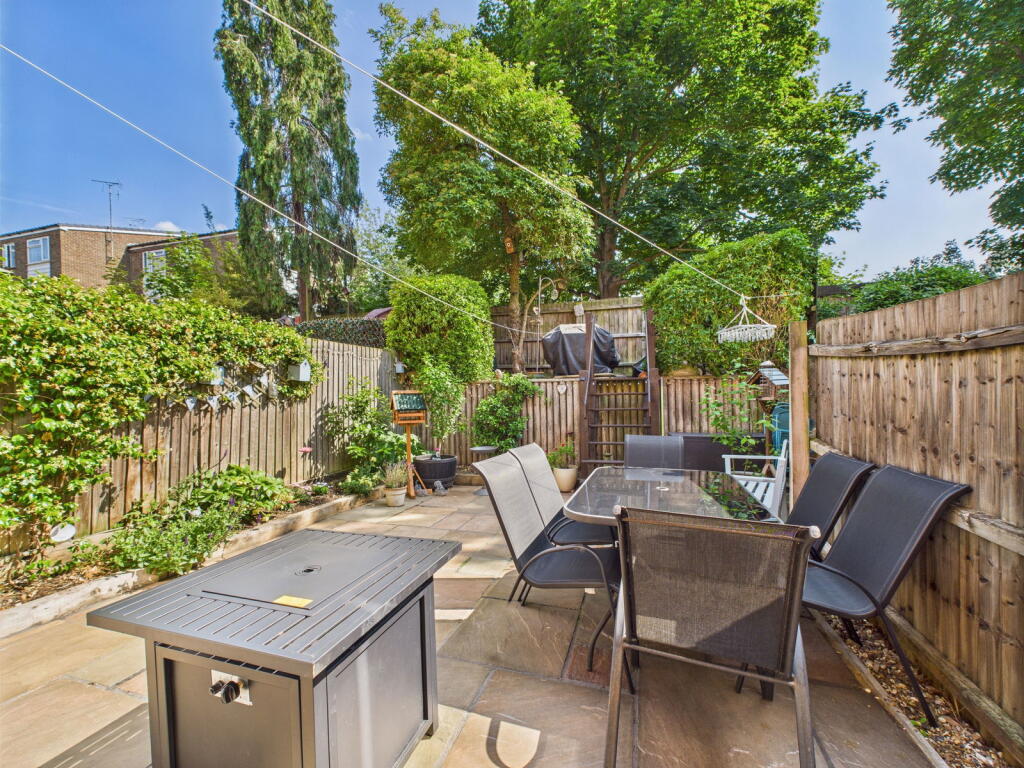 Main image of property: Perryfields, Braintree, CM7 1FW