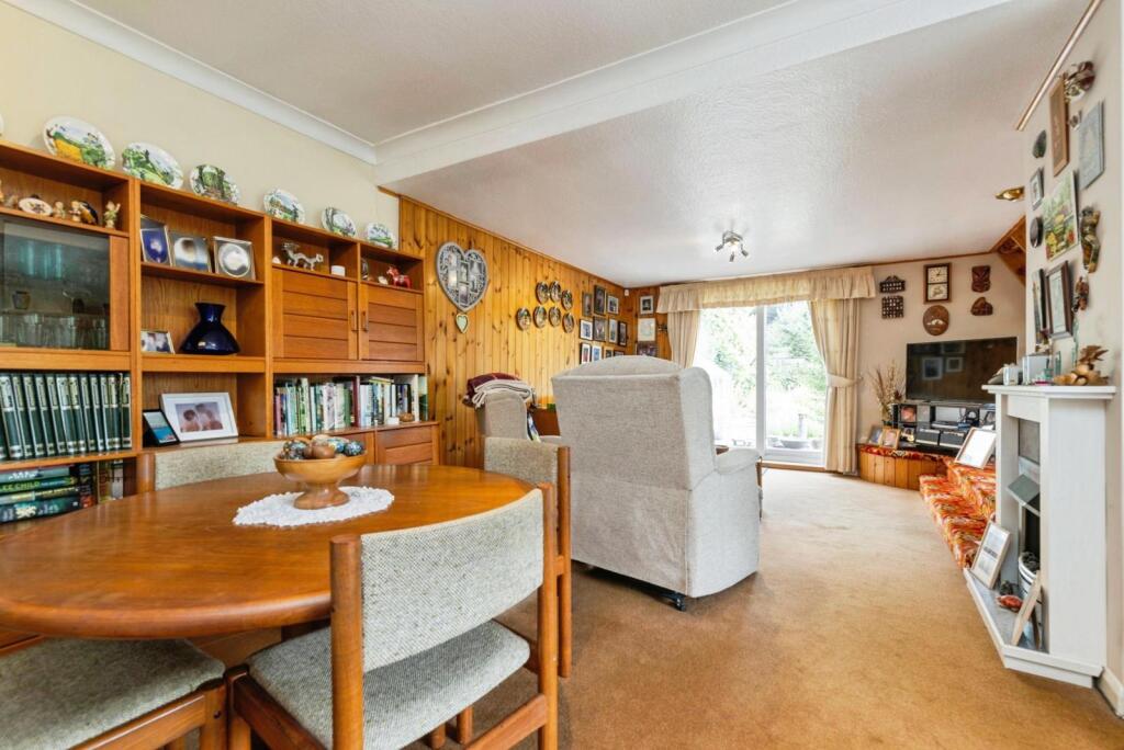 House in Egglescliffe, Kingsmead - View 5