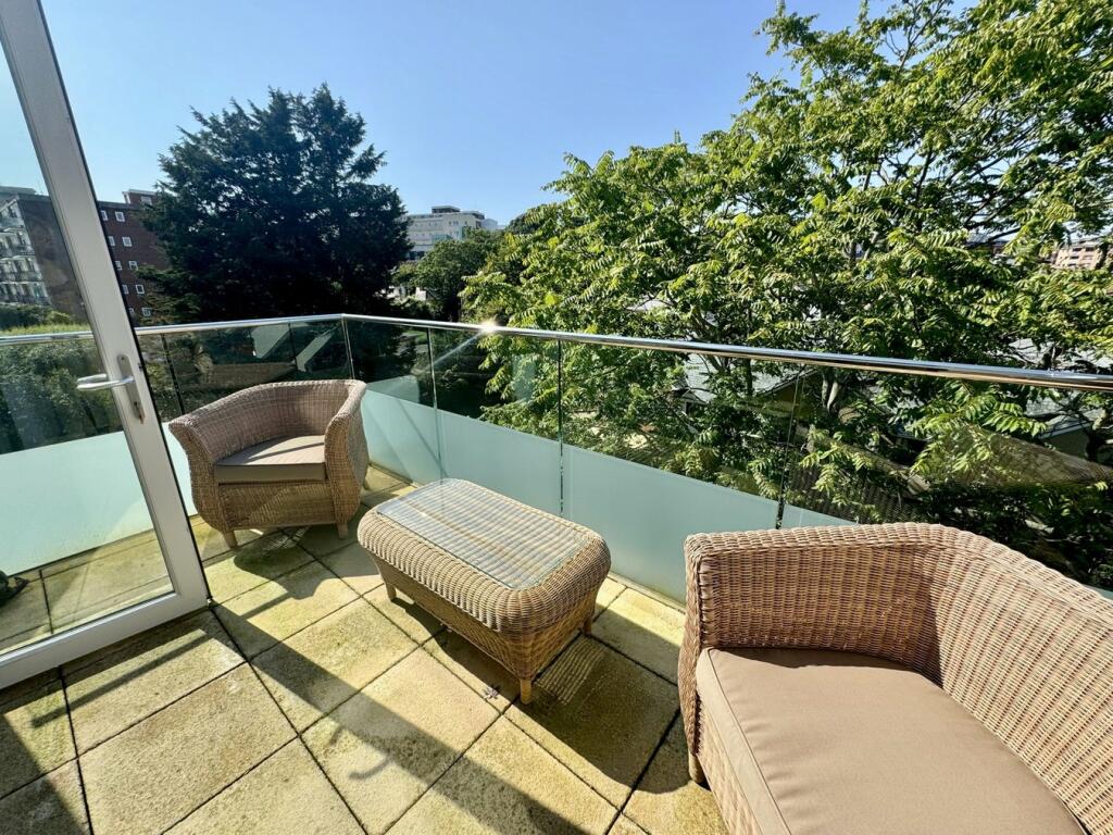 Parkstone Road, Poole, BH15 photo 2