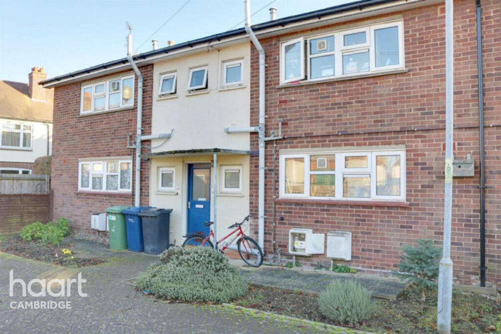 Main image of property: High Street, Chesterton