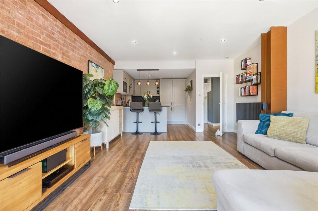 Main image of property: Eagle Wharf Court, Lafone Street, London, SE1
