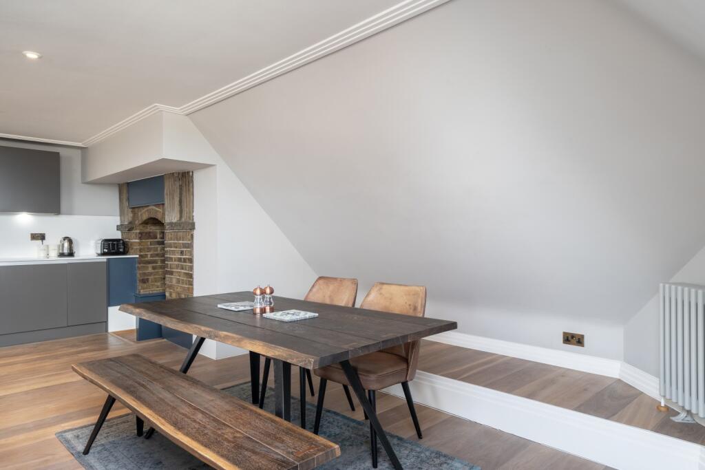 Apartment in London - View 5
