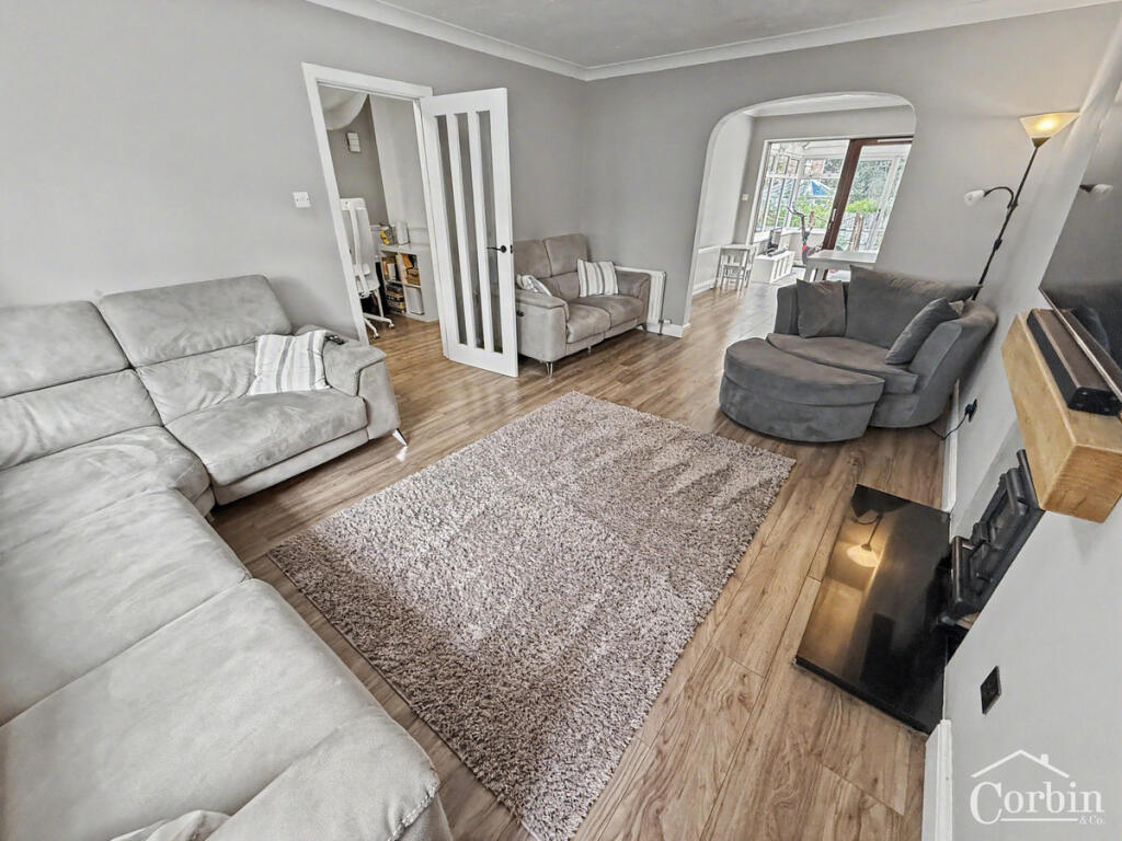 Fitzwilliam Close, Bournemouth, BH11 9 photo 4