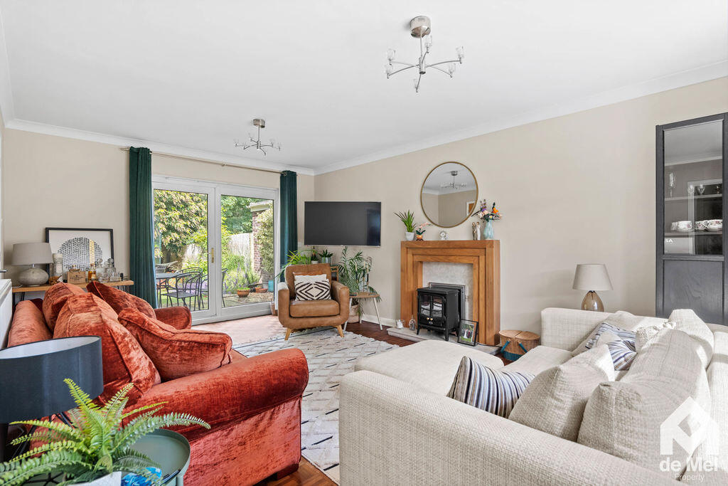 House in Cheltenham, Warden Hill, Tivoli - More