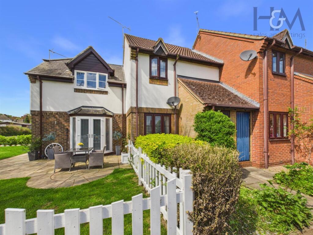 Main image of property: Mardleybury Road, Woolmer Green, Knebworth