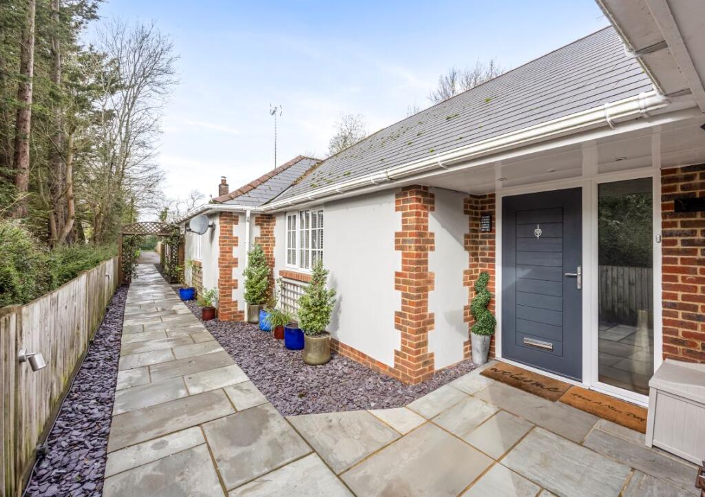 Main image of property: April Cottage, Brighton Road, Shermanbury, Horsham, RH13 8HB