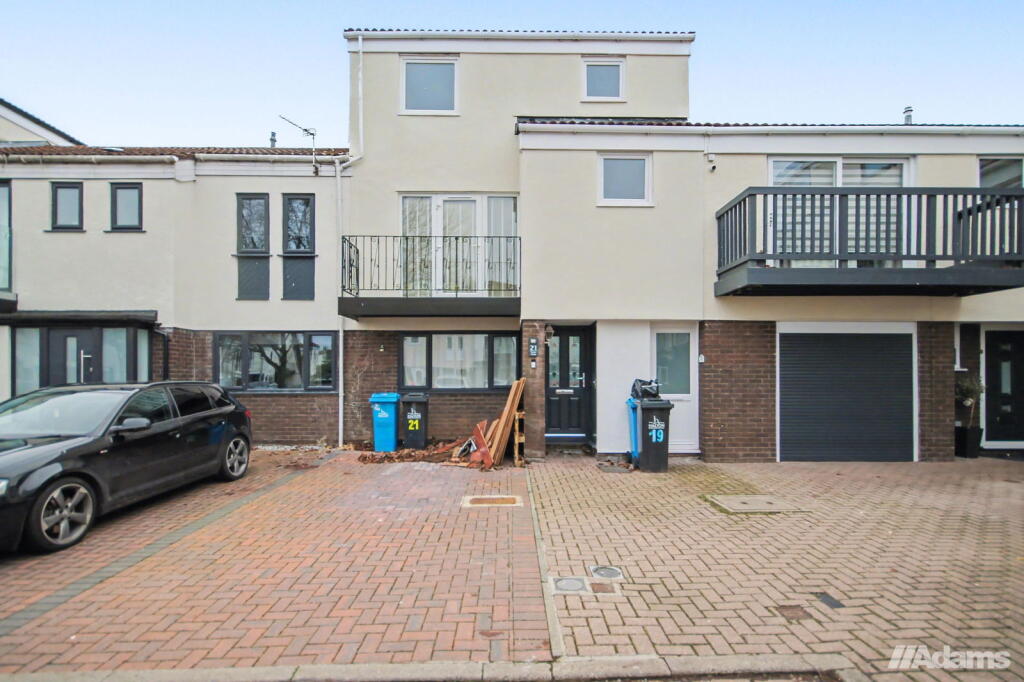 Main image of property: Marina Village, Preston Brook, Runcorn, WA7 3BH