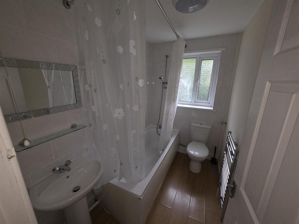 House in Bedwas, Mornington Meadows, Van - View 5