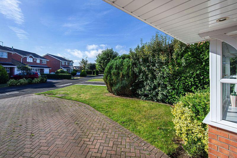 Willows Close, Wistaston photo 2