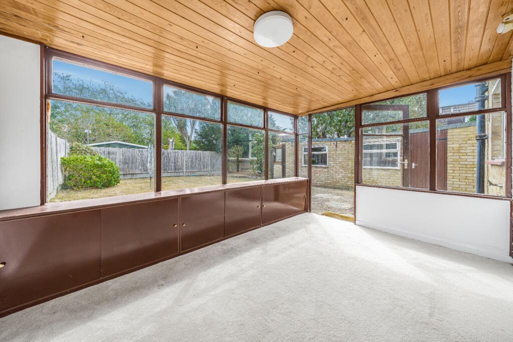 House in Twickenham - More