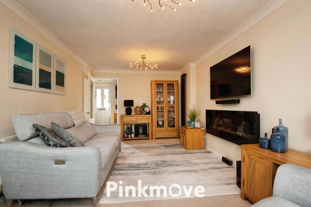 House in Newport, Coedkernew - More