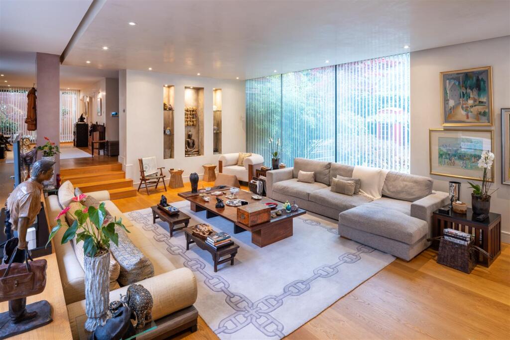 5-bed house on Spaniards End, Hampstead, NW3, £6,950,000