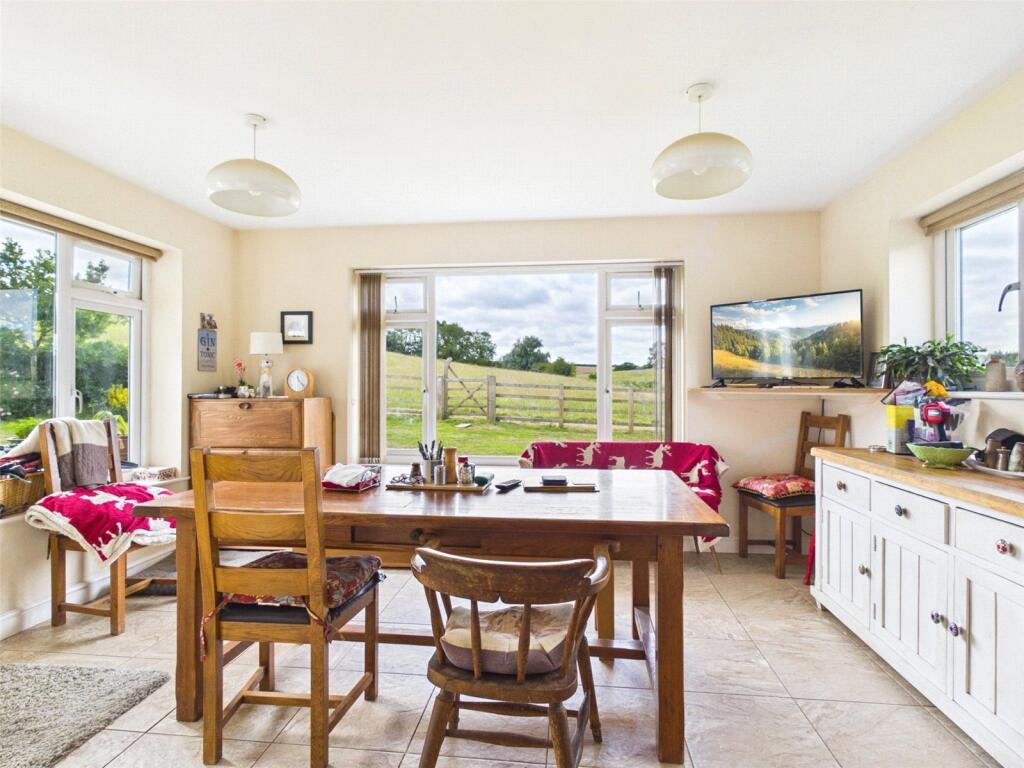 House in Huntingdonshire, Catworth - More