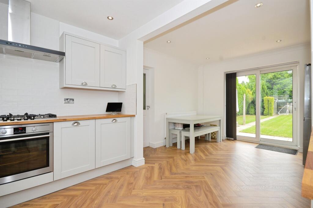 Additional image 3 of Manor Road, London Colney, ST. ALBANS