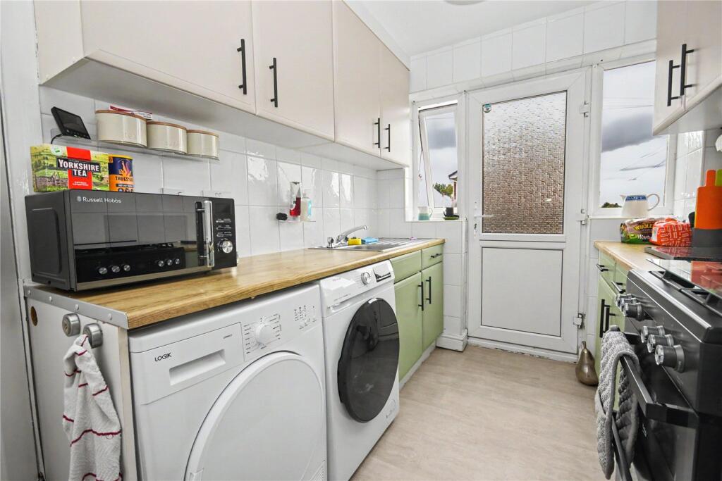 House in Wakefield - View 5