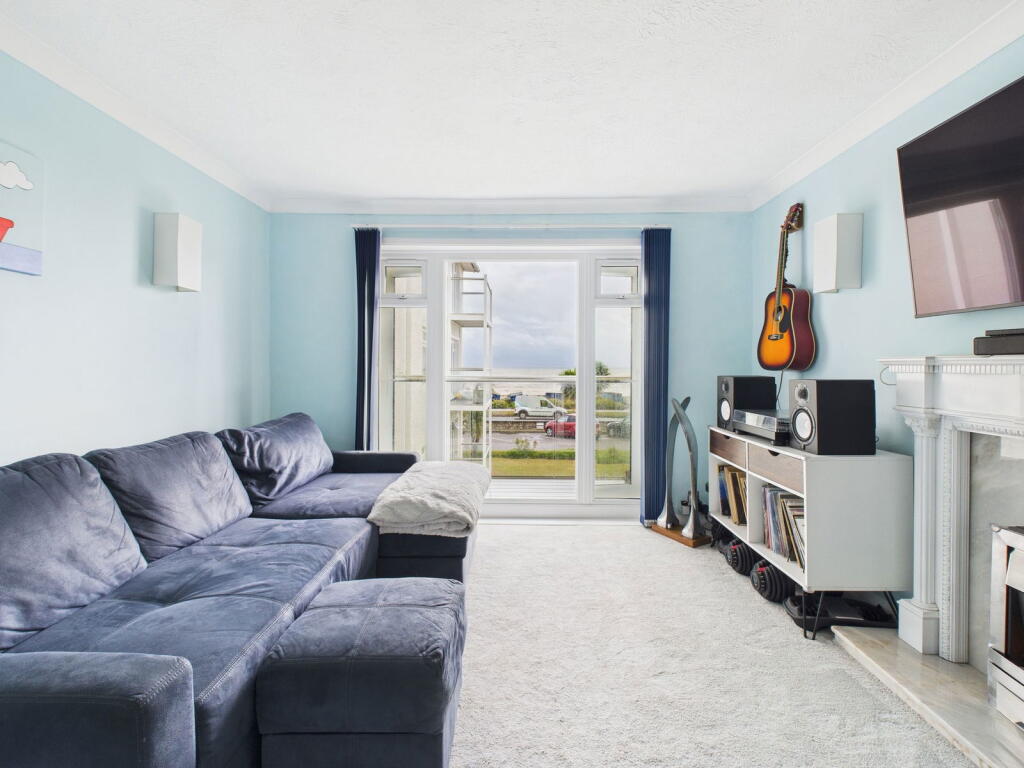 Windsor Court, Brighton Road, Worthing, BN11 2EZ - View 4