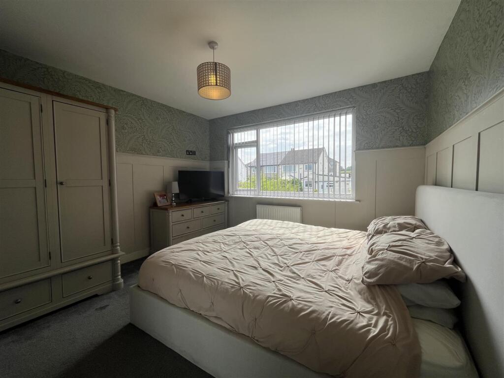 Additional image 12 of Bradford Road, Oakenshaw, Bradford