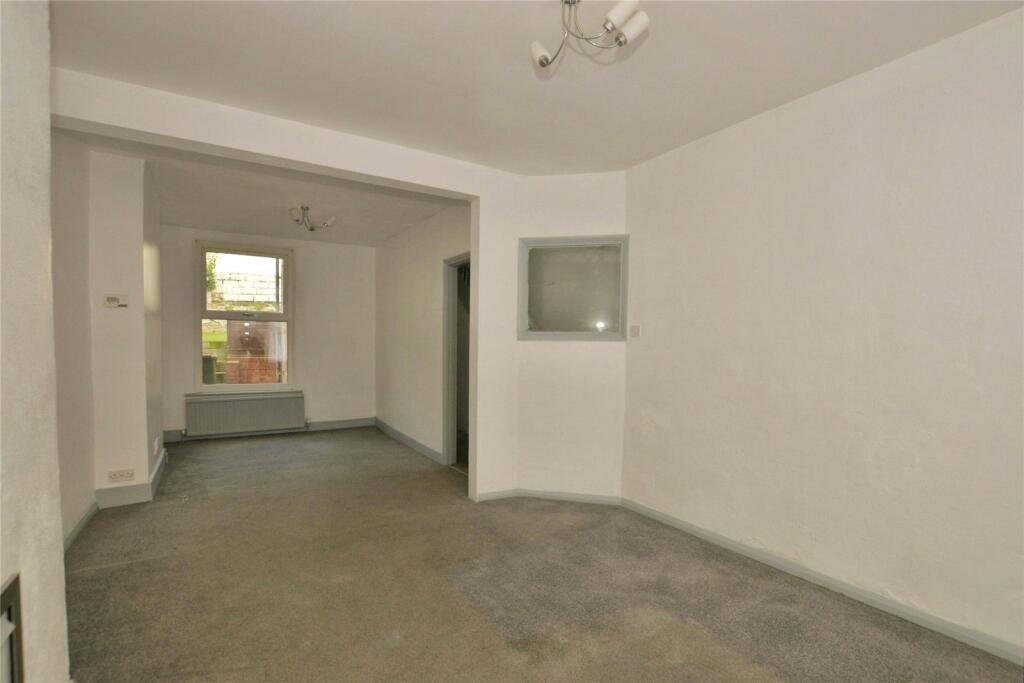 Pavilion Road, Folkestone, Kent, CT19 photo 3