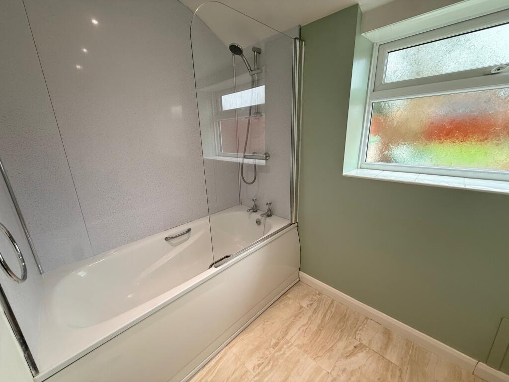 Additional image 5 of St. Michaels Avenue, Yeovil, Somerset, BA21 4LJ