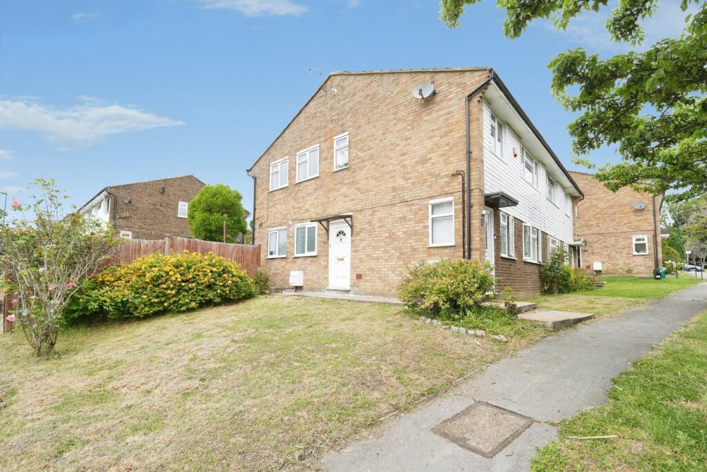 Main image of property: Ashen Vale, South Croydon, CR2