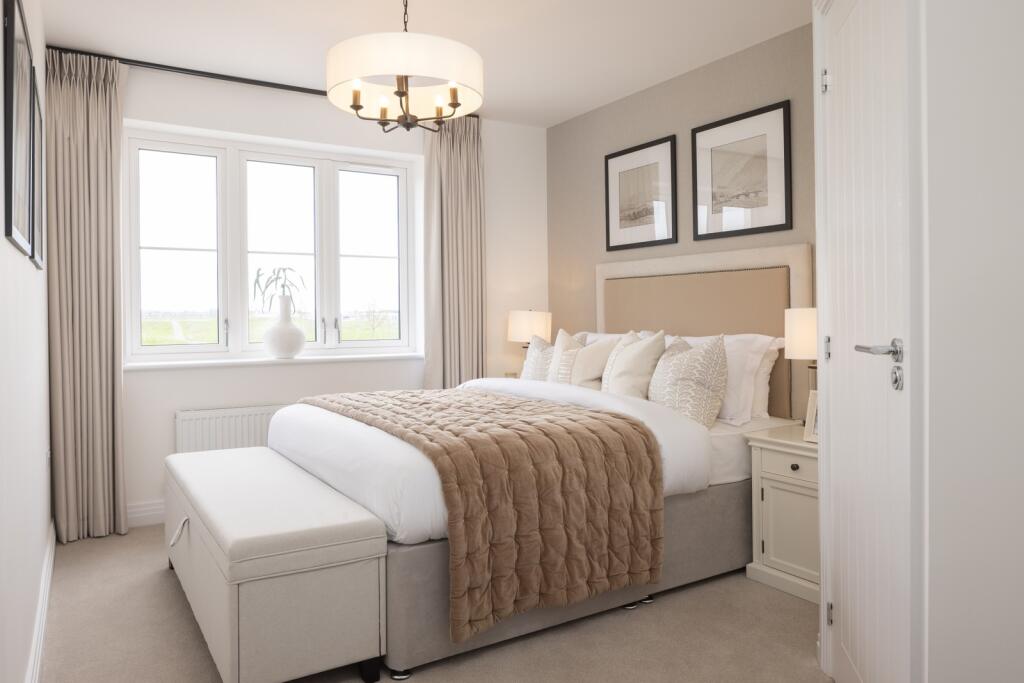 House in Tonbridge and Malling, Kent - More