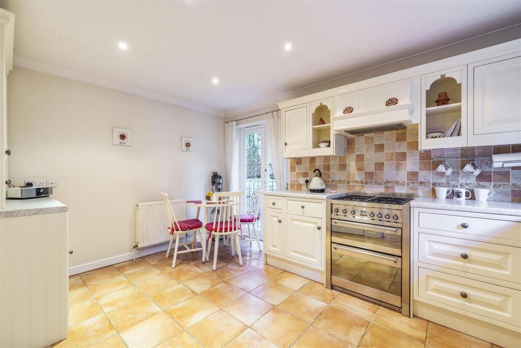 Dell Road, Finchampstead, Berkshire, RG40 3TD - View 5