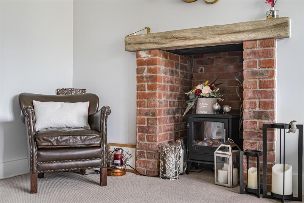 House in Braintree, Poppyfield, Steeple Bumpstead - View 4