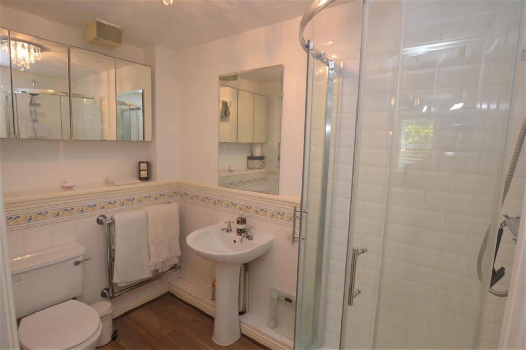 Apartment in Watford - View 4