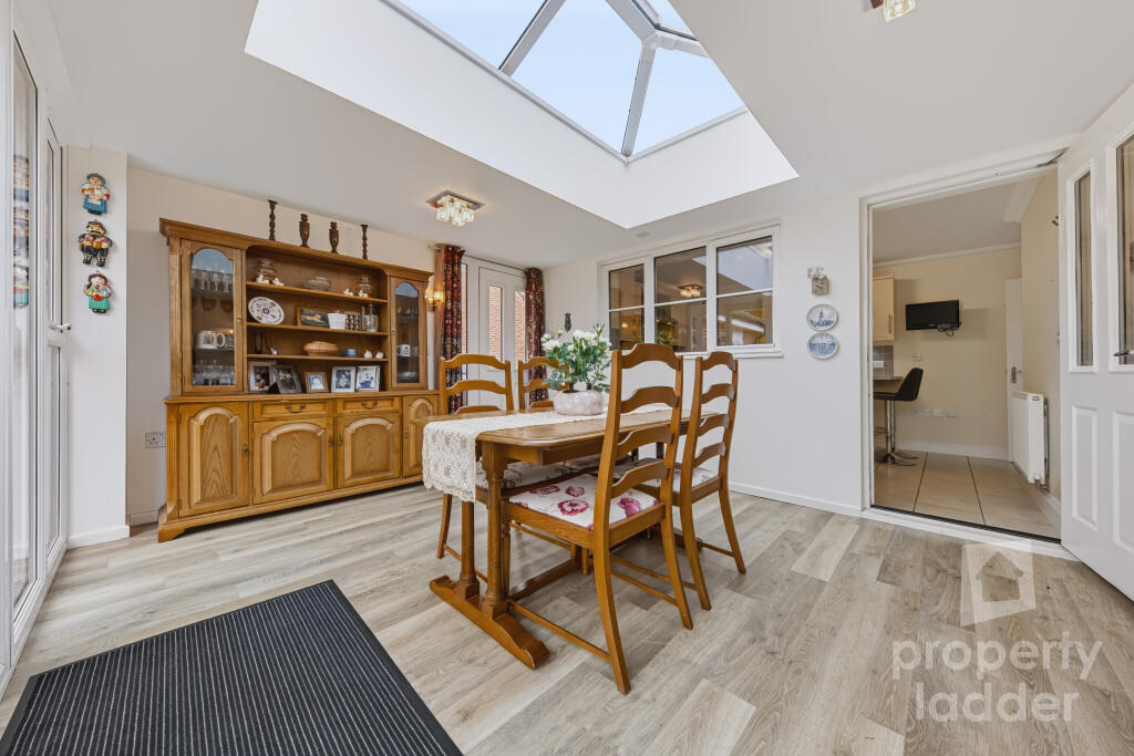 House in Broadland, The Maples, Spixworth - View 4