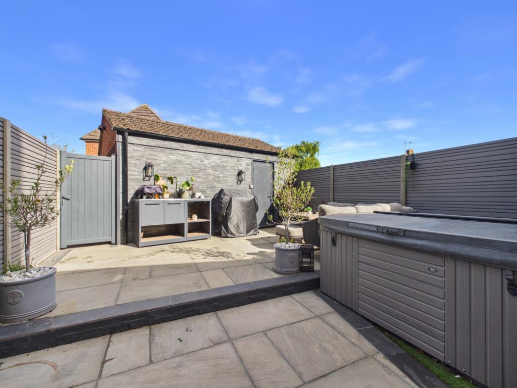 House in Northampton - View 5