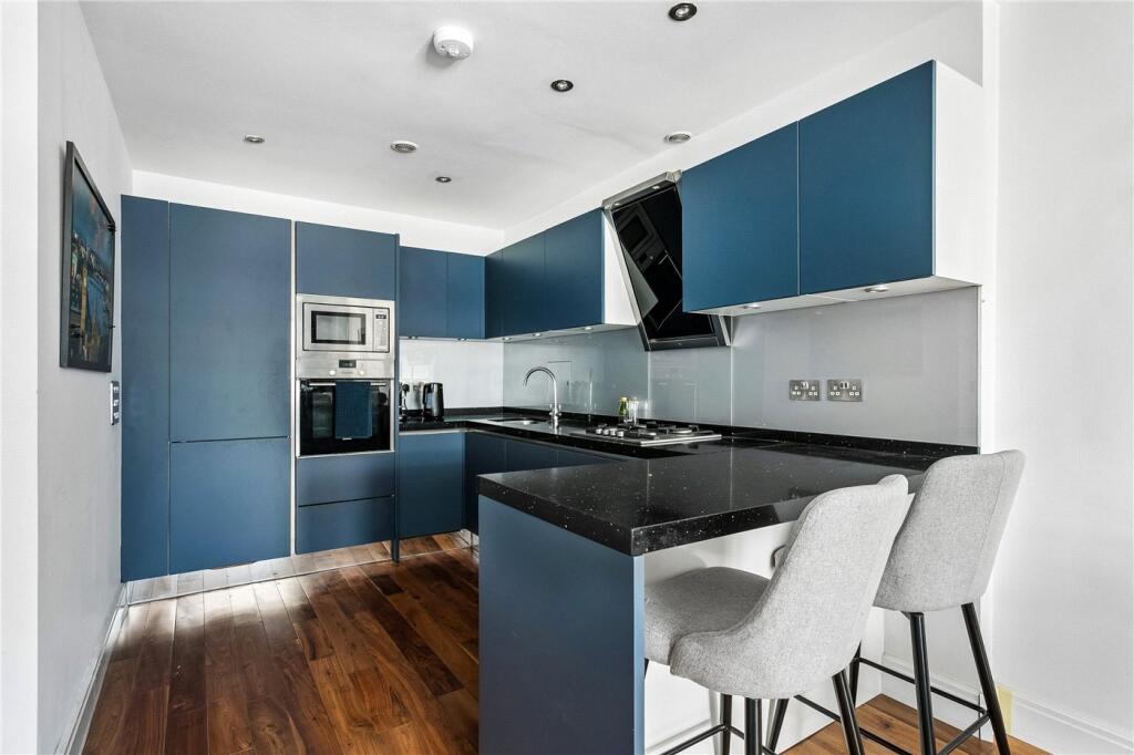 Apartment in London - View 5