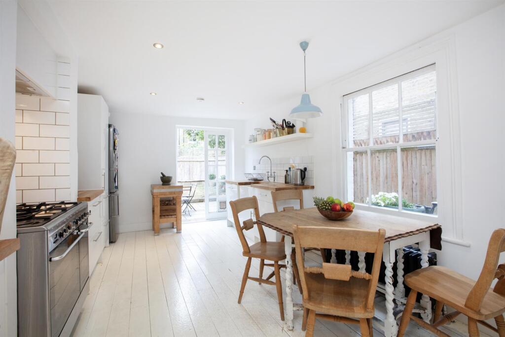 House in London - View 5