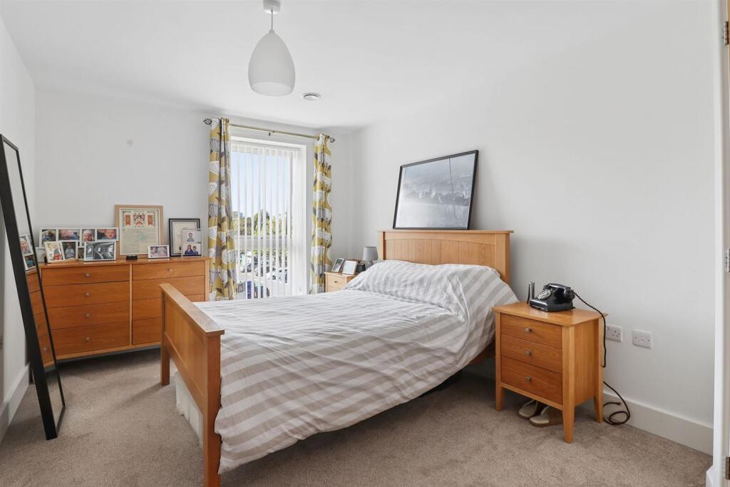 Apartment in London - More