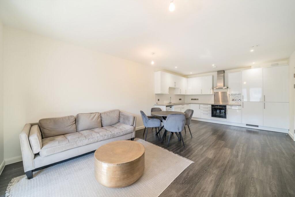 Main image of property: Beulah Hill, Streatham