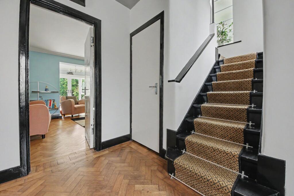 House in Southampton - View 5