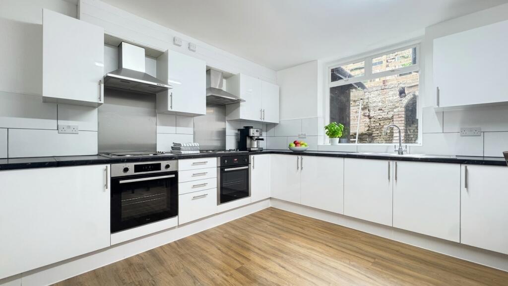 House in London - View 4