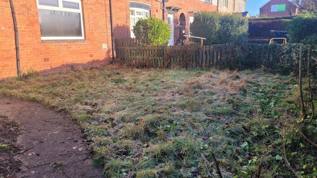 House in Wakefield - View 5