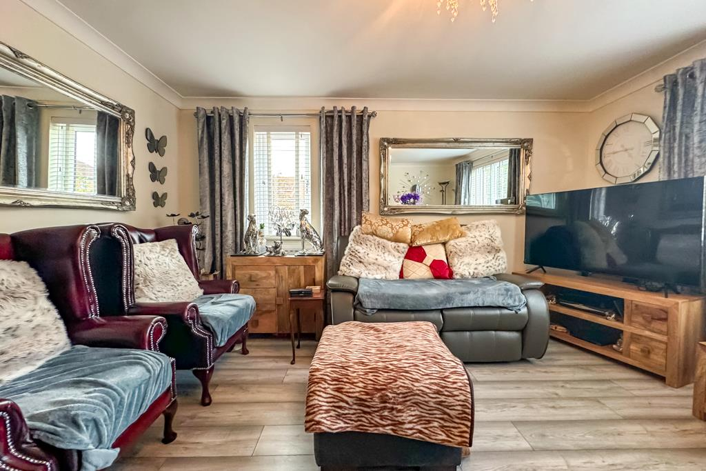 Apartment in Rochford, Hawkwell - View 5