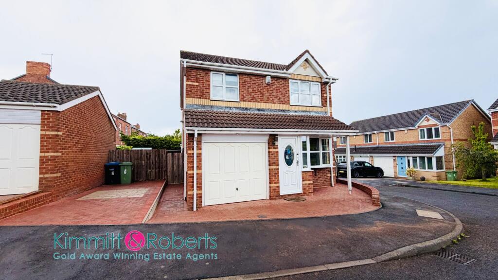 3-bed detached on Seaham, Durham, SR7, £225,000