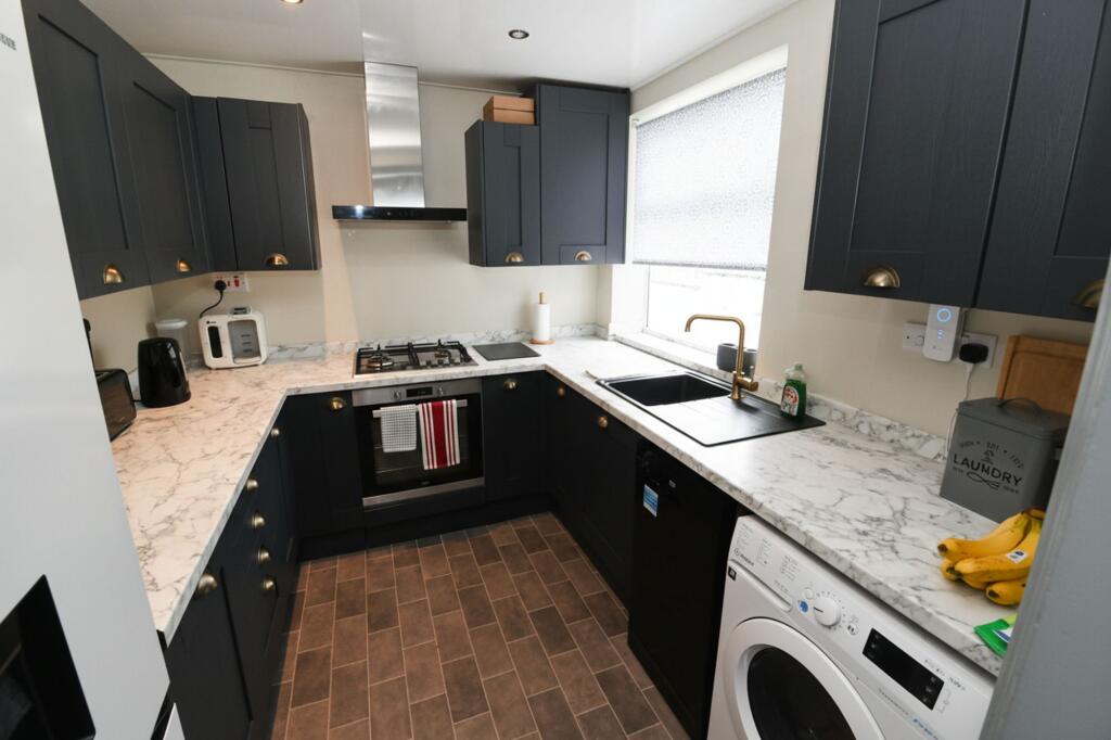 House in Salford, Greater Manchester - View 4