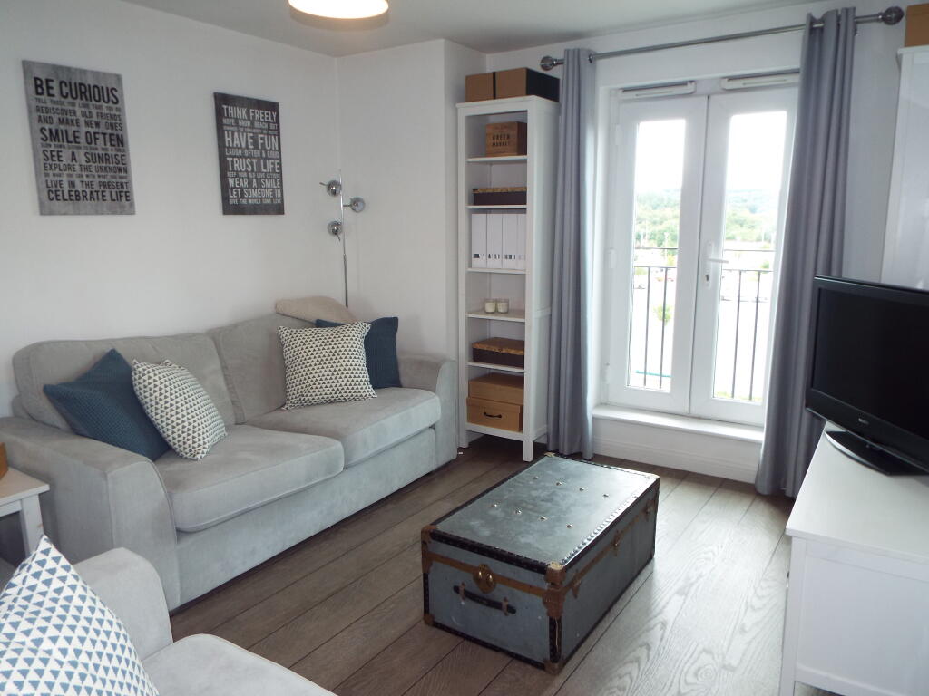 Main image of property: Ffordd James McGhan