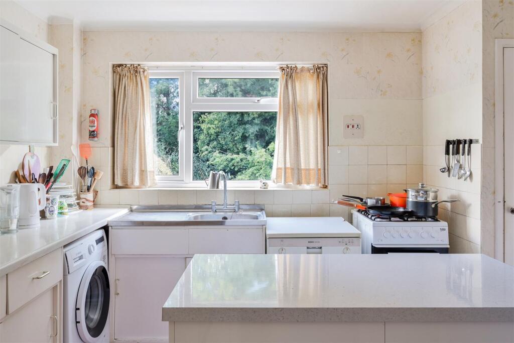 Kingsdene, Tadworth photo 4