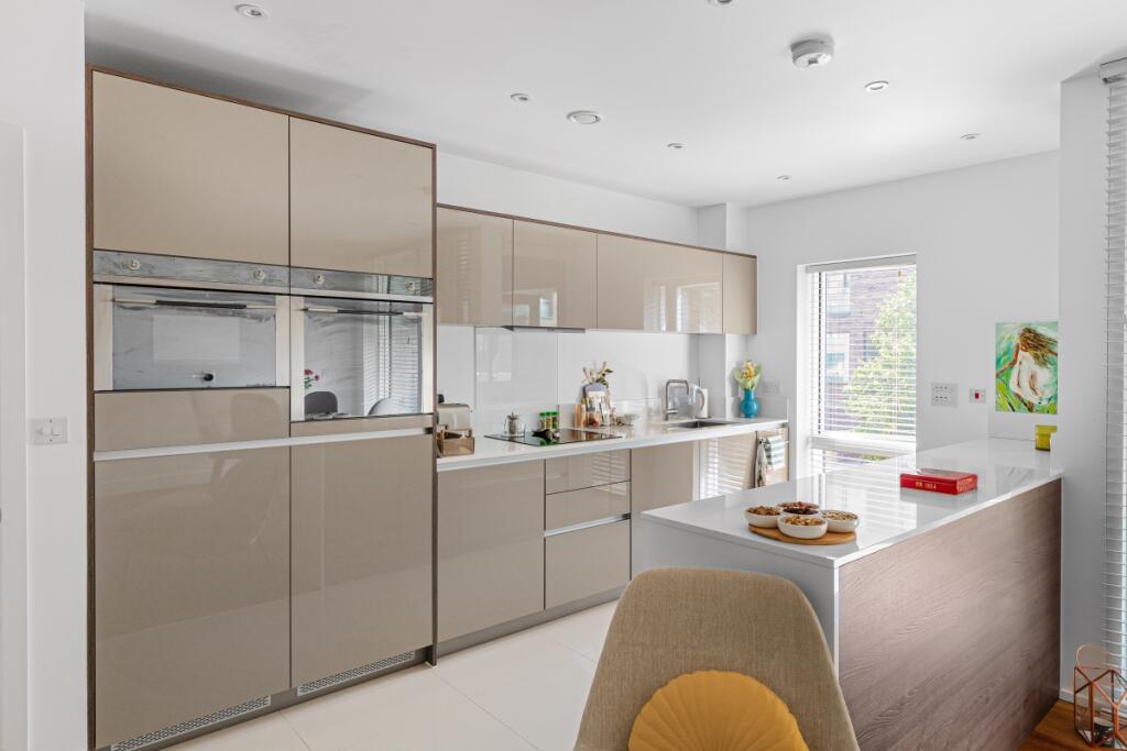 Apartment in London, Royal Borough of Greenwich - View 3