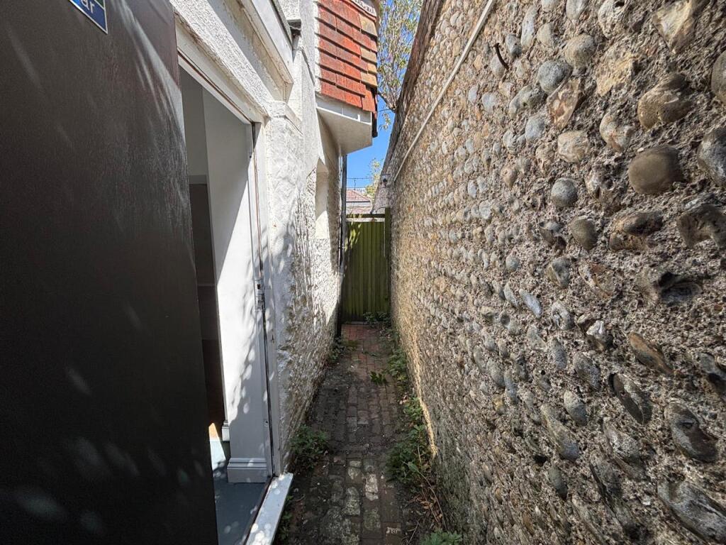 Side Path.jpeg